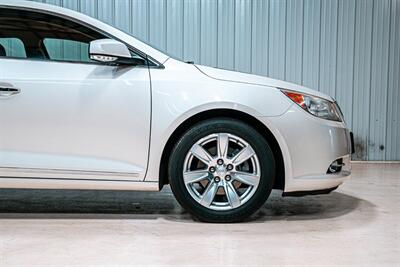 2012 Buick LaCrosse Premium 1   - Photo 10 - Sylvania, OH 43560