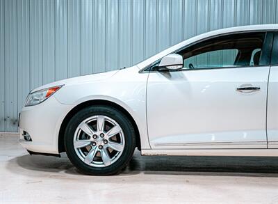 2012 Buick LaCrosse Premium 1   - Photo 4 - Sylvania, OH 43560