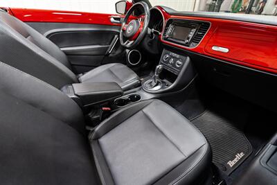 2015 Volkswagen Beetle Convertible 1.8T PZEV   - Photo 14 - Sylvania, OH 43560