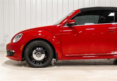 2015 Volkswagen Beetle Convertible 1.8T PZEV   - Photo 3 - Sylvania, OH 43560