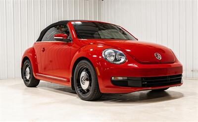 2015 Volkswagen Beetle Convertible 1.8T PZEV   - Photo 19 - Sylvania, OH 43560
