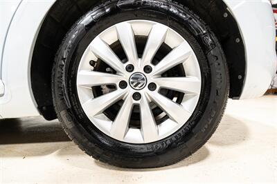 2017 Volkswagen Beetle Convertible 1.8T S   - Photo 7 - Sylvania, OH 43560