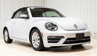 2017 Volkswagen Beetle Convertible 1.8T S   - Photo 14 - Sylvania, OH 43560