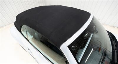 2017 Volkswagen Beetle Convertible 1.8T S   - Photo 16 - Sylvania, OH 43560