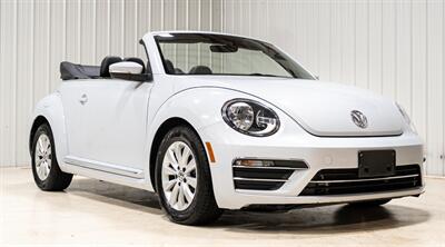 2017 Volkswagen Beetle Convertible 1.8T S   - Photo 1 - Sylvania, OH 43560