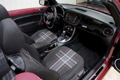 2017 Volkswagen Beetle Convertible 1.8T S Pink Edition - Photo 18 - Sylvania, OH 43560