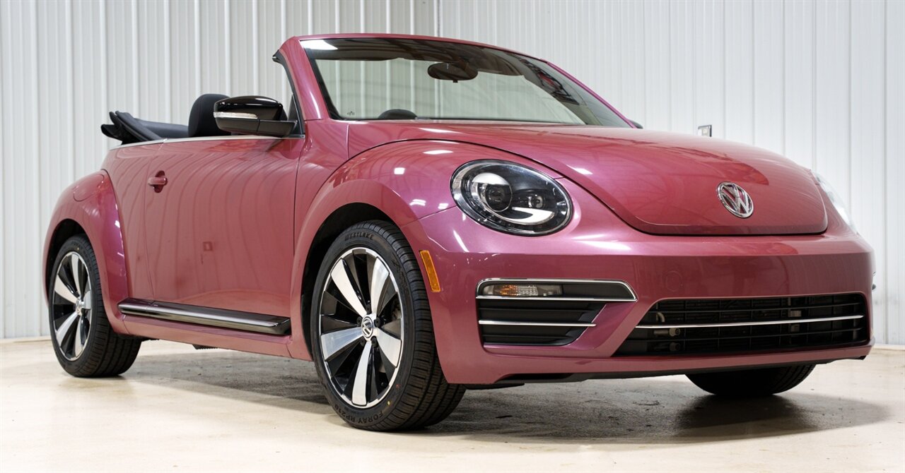 2017 Volkswagen Beetle Convertible 1.8T S  Pink Edition - Photo 1 - Sylvania, OH 43560
