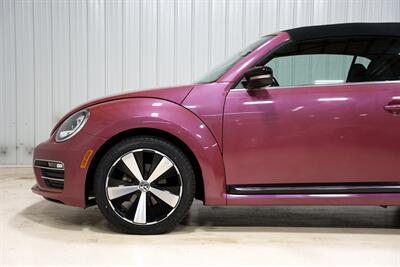 2017 Volkswagen Beetle Convertible 1.8T S Pink Edition - Photo 3 - Sylvania, OH 43560