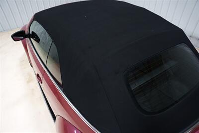 2017 Volkswagen Beetle Convertible 1.8T S Pink Edition - Photo 7 - Sylvania, OH 43560
