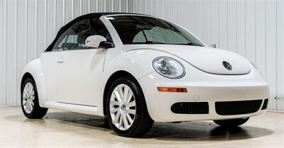2010 Volkswagen New Beetle Convertible - Photo 26 - Sylvania, OH 43560