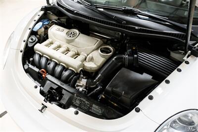2010 Volkswagen New Beetle Convertible - Photo 30 - Sylvania, OH 43560