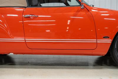 1971 Volkswagen Karmann Ghia Convertible   - Photo 5 - Sylvania, OH 43560