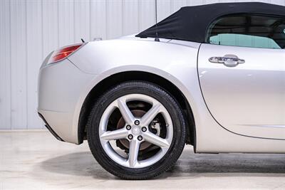 2008 Saturn Sky   - Photo 10 - Sylvania, OH 43560