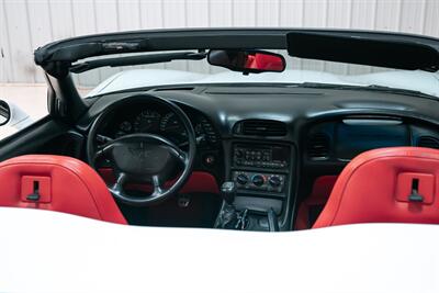 2000 Chevrolet Corvette   - Photo 24 - Sylvania, OH 43560