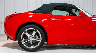 2007 Pontiac Solstice - Photo 2 - Sylvania, OH 43560