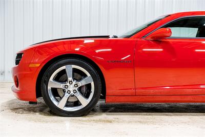 2011 Chevrolet Camaro 2SS   - Photo 3 - Sylvania, OH 43560