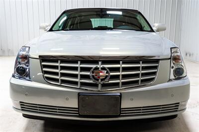 2010 Cadillac DTS Premium Collection   - Photo 14 - Sylvania, OH 43560