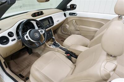 2013 Volkswagen Beetle Convertible TDI   - Photo 8 - Sylvania, OH 43560