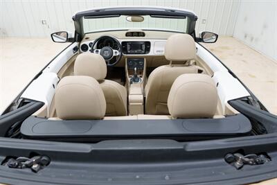 2013 Volkswagen Beetle Convertible TDI   - Photo 12 - Sylvania, OH 43560