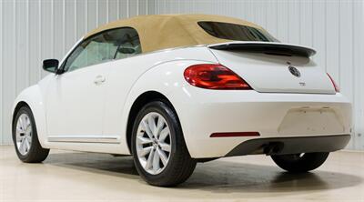 2013 Volkswagen Beetle Convertible TDI   - Photo 5 - Sylvania, OH 43560