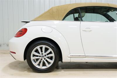 2013 Volkswagen Beetle Convertible TDI   - Photo 16 - Sylvania, OH 43560