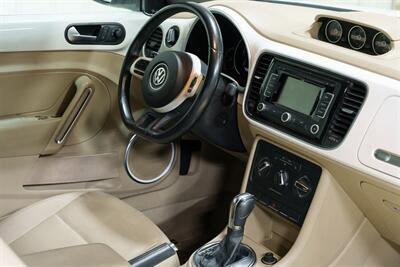 2013 Volkswagen Beetle Convertible TDI   - Photo 21 - Sylvania, OH 43560