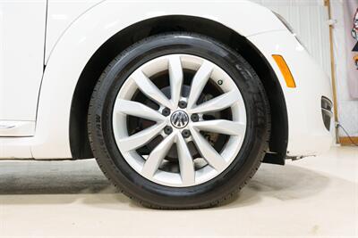 2013 Volkswagen Beetle Convertible TDI   - Photo 23 - Sylvania, OH 43560