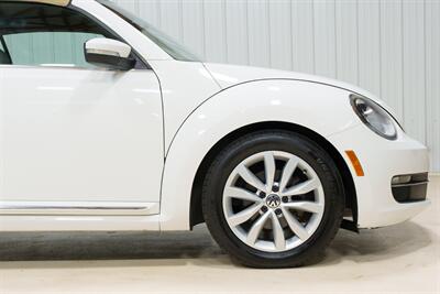 2013 Volkswagen Beetle Convertible TDI   - Photo 17 - Sylvania, OH 43560
