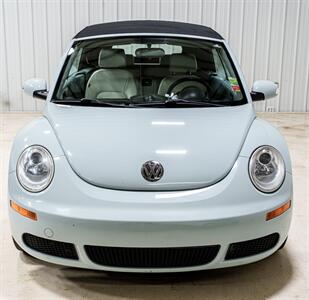 2010 Volkswagen New Beetle Convertible  Final Edition - Photo 19 - Sylvania, OH 43560