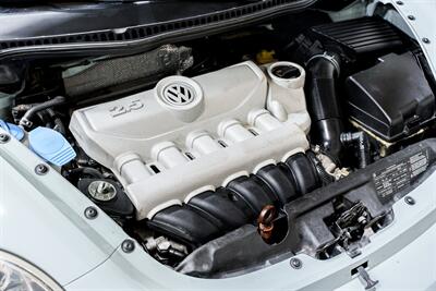 2010 Volkswagen New Beetle Convertible  Final Edition - Photo 23 - Sylvania, OH 43560