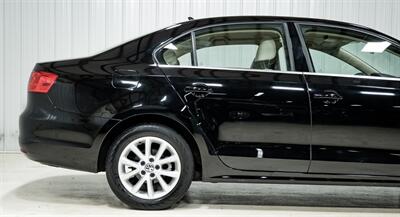 2013 Volkswagen Jetta SE PZEV   - Photo 8 - Sylvania, OH 43560