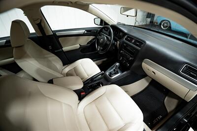 2013 Volkswagen Jetta SE PZEV   - Photo 17 - Sylvania, OH 43560