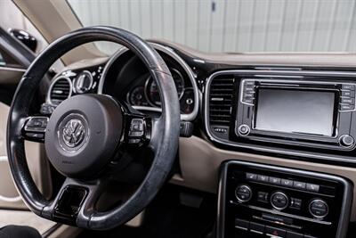 2018 Volkswagen Beetle-Classic 2.0T SE   - Photo 13 - Sylvania, OH 43560
