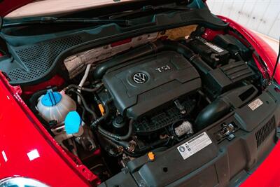 2017 Volkswagen Beetle Convertible 1.8T S   - Photo 21 - Sylvania, OH 43560