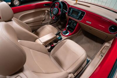 2017 Volkswagen Beetle Convertible 1.8T S   - Photo 17 - Sylvania, OH 43560