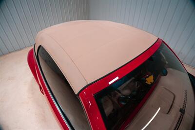 2017 Volkswagen Beetle Convertible 1.8T S   - Photo 12 - Sylvania, OH 43560