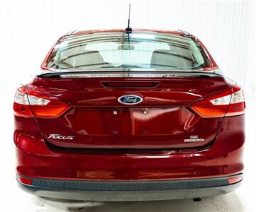 2014 Ford Focus SE   - Photo 12 - Sylvania, OH 43560