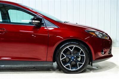 2014 Ford Focus SE   - Photo 9 - Sylvania, OH 43560