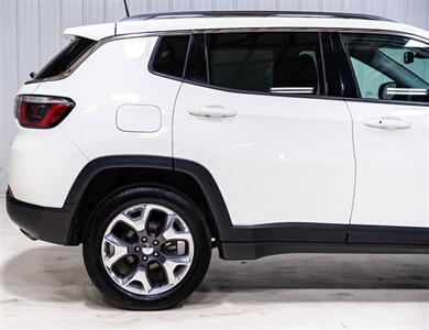 2019 Jeep Compass Limited   - Photo 9 - Sylvania, OH 43560