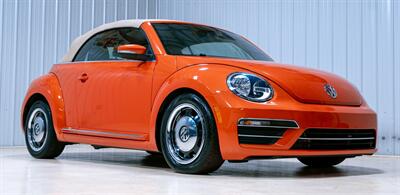 2018 Volkswagen Beetle Convertible 2.0T S  Coast Edition - Photo 1 - Sylvania, OH 43560