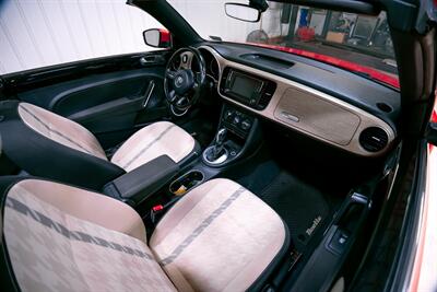 2018 Volkswagen Beetle Convertible 2.0T S  Coast Edition - Photo 21 - Sylvania, OH 43560