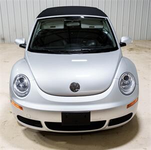 2007 Volkswagen New Beetle Convertible 2.5 PZEV - Photo 22 - Sylvania, OH 43560