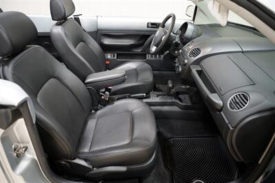 2007 Volkswagen New Beetle Convertible 2.5 PZEV - Photo 15 - Sylvania, OH 43560