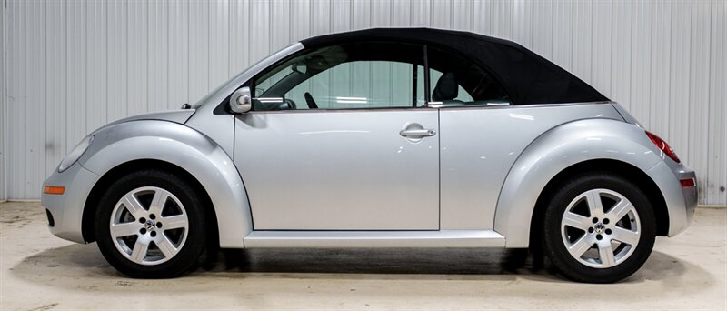 2007 Volkswagen New Beetle Convertible 2.5 PZEV  