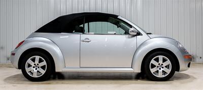 2007 Volkswagen New Beetle Convertible 2.5 PZEV - Photo 19 - Sylvania, OH 43560