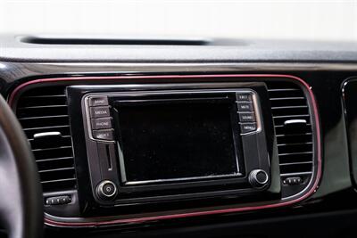 2017 Volkswagen Beetle-Classic #PinkBeetle   - Photo 18 - Sylvania, OH 43560