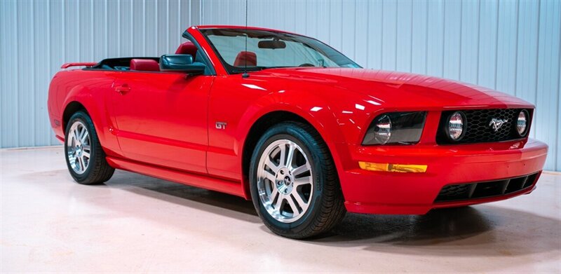 2006 Ford Mustang GT Deluxe  