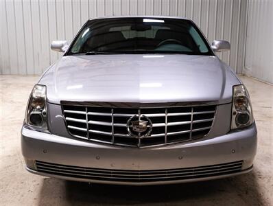 2010 Cadillac DTS Luxury Collection   - Photo 14 - Sylvania, OH 43560