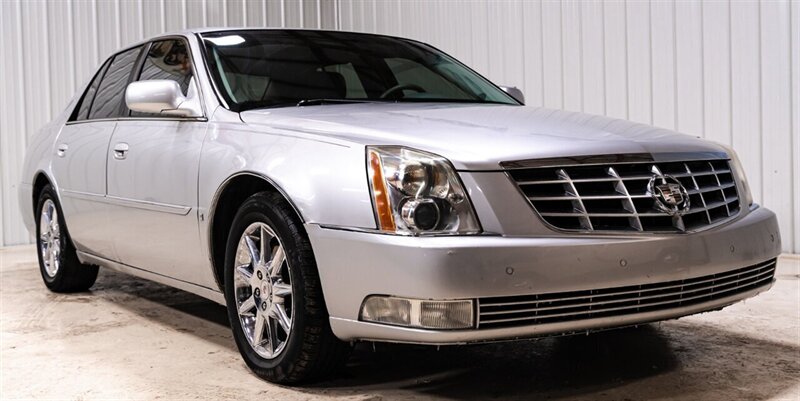 2010 Cadillac DTS Luxury Collection  