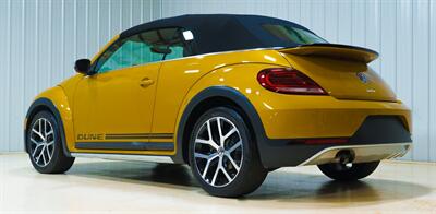 2017 Volkswagen Beetle Convertible 1.8T Dune  Dune Edition - Photo 5 - Sylvania, OH 43560